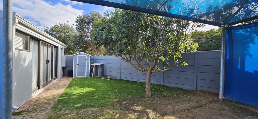 3 Bedroom Property for Sale in Stilbaai Oos Western Cape